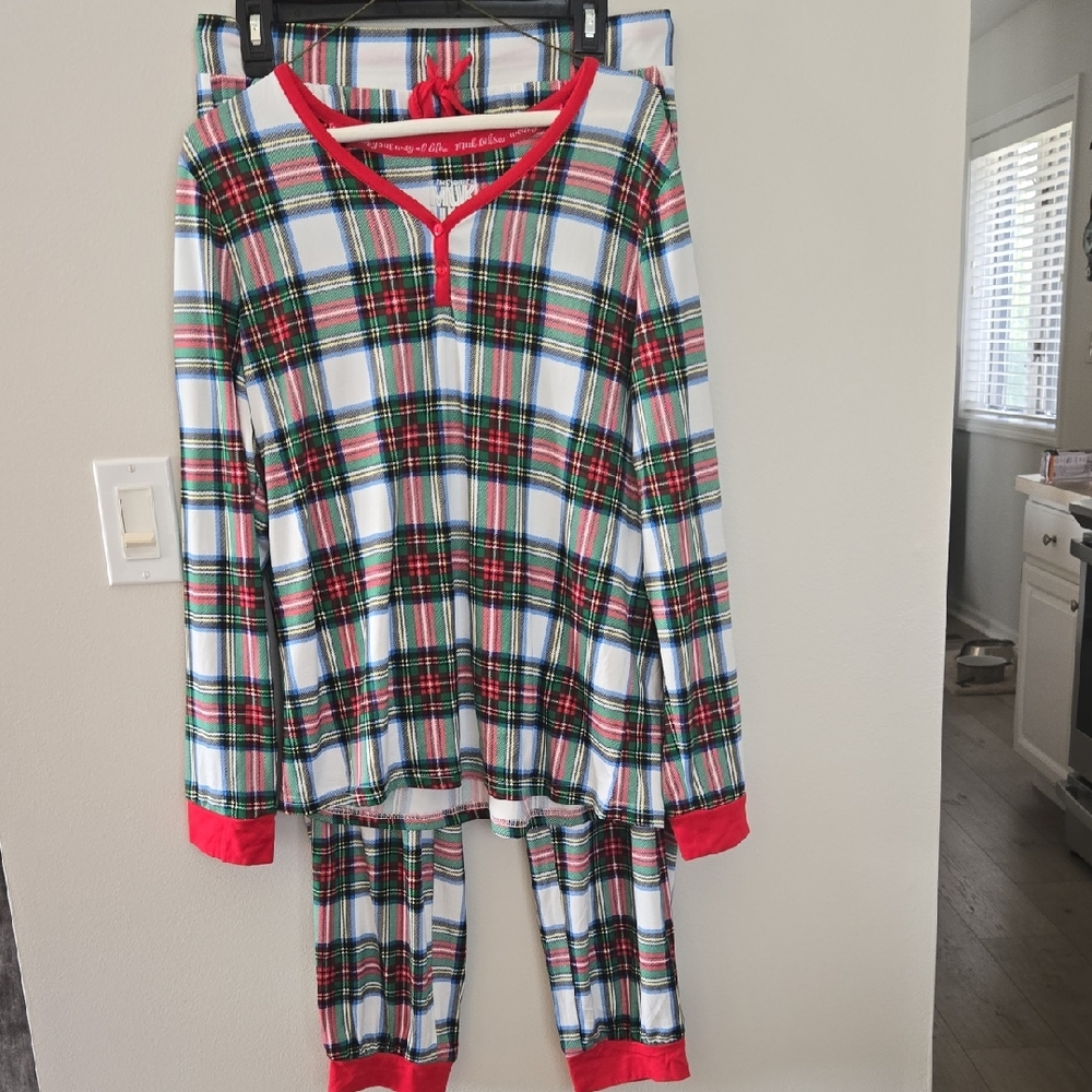 Womens MUCLUKS plaid 2 Piece Pajamas Sz Med Nwot